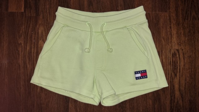 Tommy jeans št. XS (tudi manjši S)  8 €