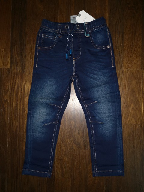 Next jeans hlačke 2-3 leta 8 €