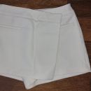 zara kr. hlačke št. S  6 €