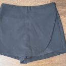 zara kr. hlače št. S  7 €