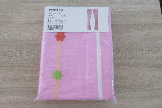 Ikea  zavesi za dekliško sobico  20 €