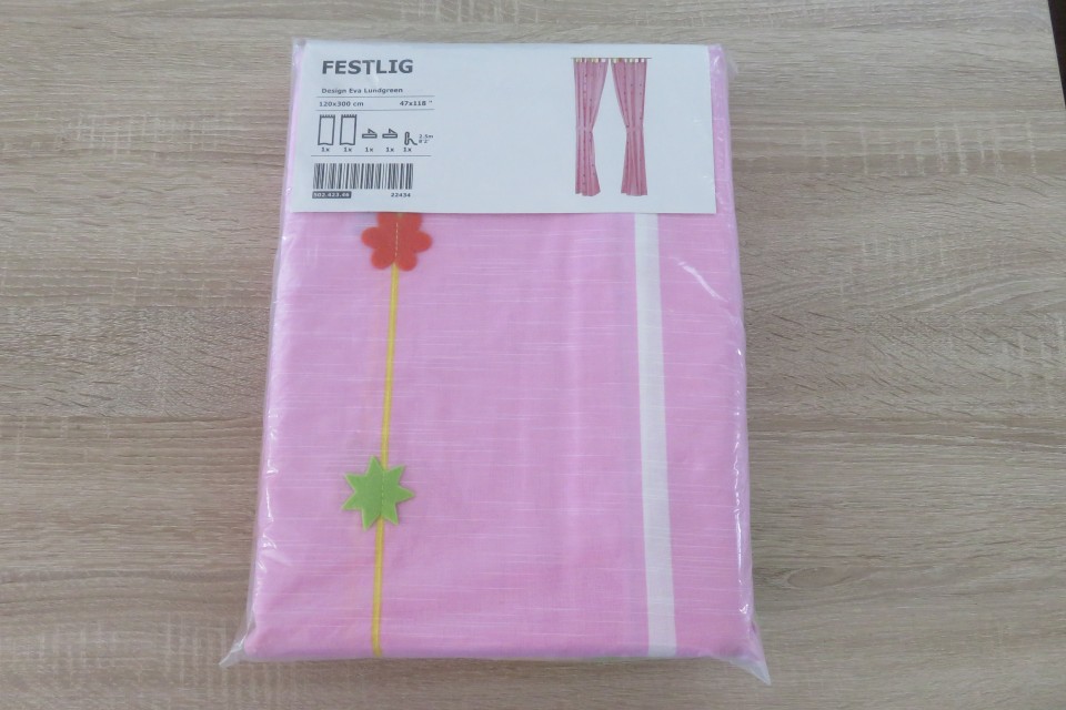 ikea  zavesi za dekliško sobico  20 €