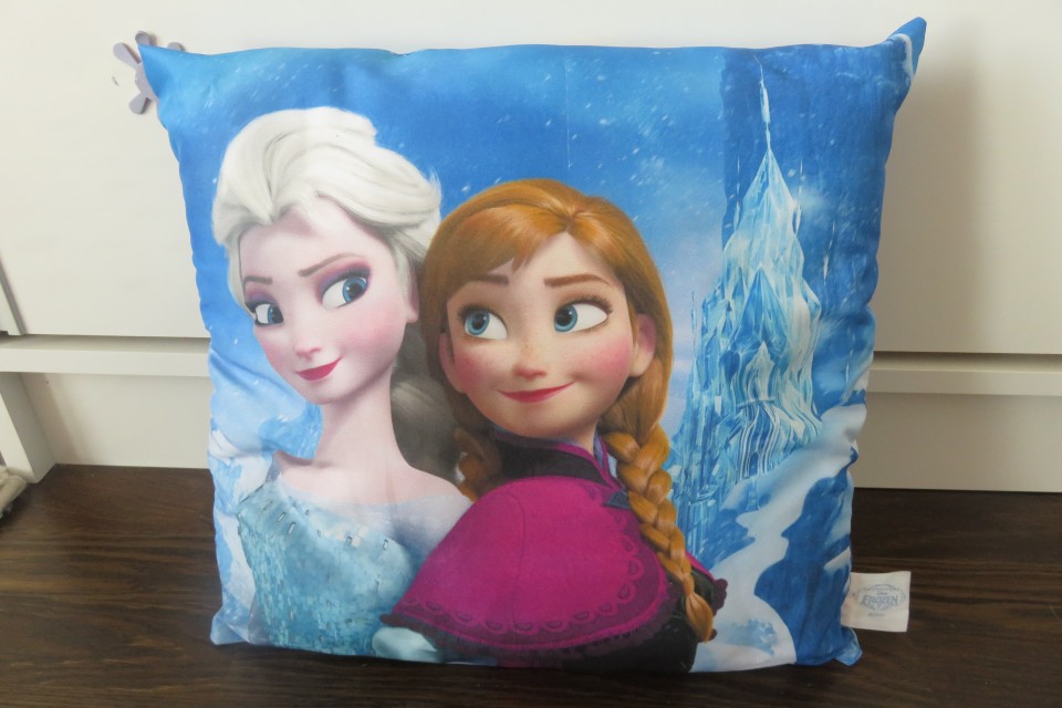frozen vzglavnik-blazina 3 €