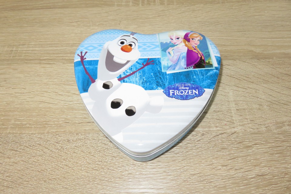frozen kovinska škatla 2,50 €
