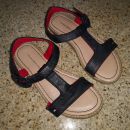 tommy hilfiger sandalčki št. 30  10 €