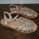 zara sandalčki št. 34 8 €