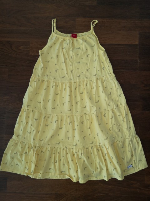 S oliver oblekica št. 140  5 €
