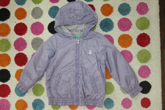 Benetton prehodna jaknica št. XXS (3-4 leta) 12 €