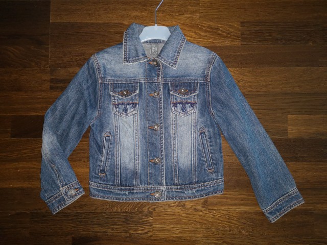 Zara jeans jaknica št. 110 7 €