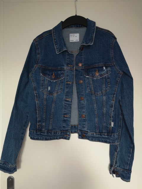 Bershka jeans jakna št. S oz. 158-164 cm    8 €