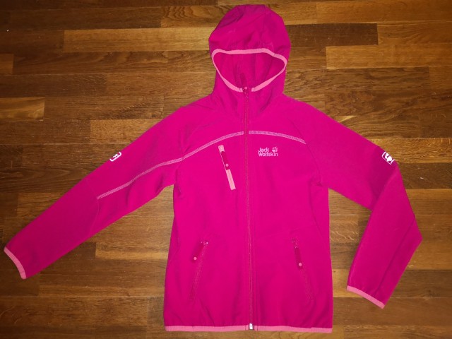 Jack wolfskin tanjši softshell  št. 140 (tudi za 146)  18 €