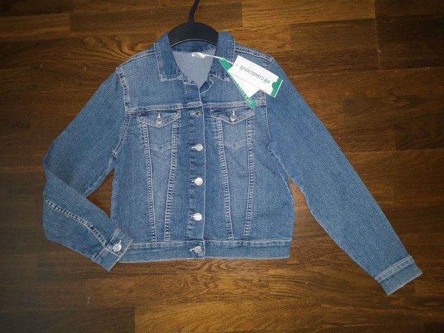 Hm jeans jaknica št. 152  12 €