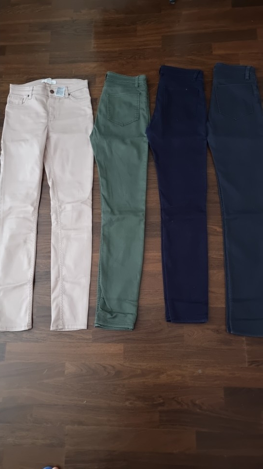 hm skinny jeans št. 34  12 € komplet