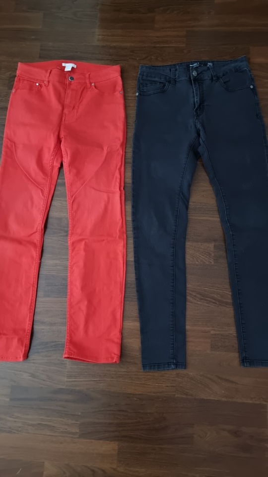 hm, bershka jeans št. 34-36  6 € komplet
