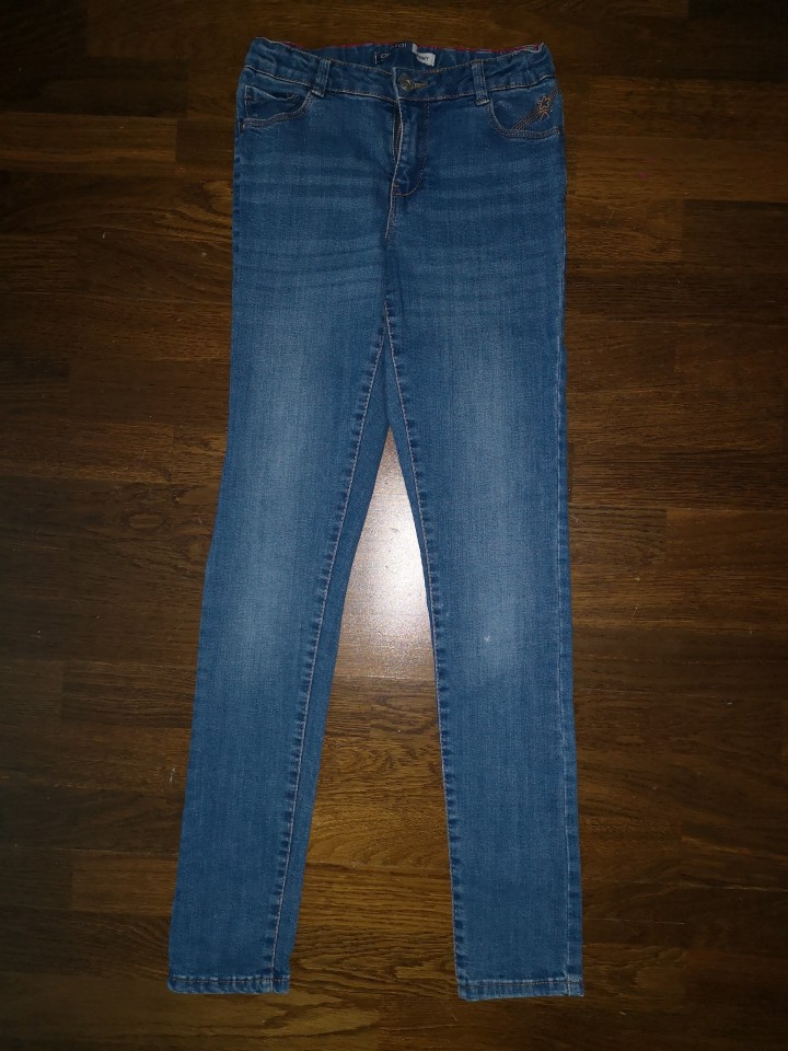 okaidi skinny jeans št, 152  5 €