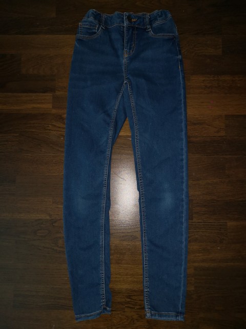 C&a skinny jeans št. 146  5 €