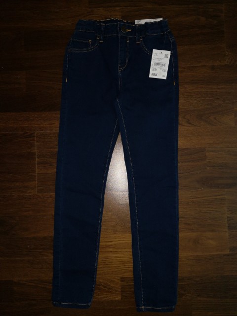C&a skinny jeans št. 140  5 €