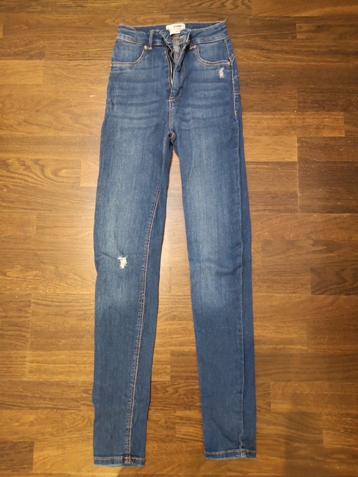 tally weijl skinny jeans št. 34 (158-164 cm)  5 €