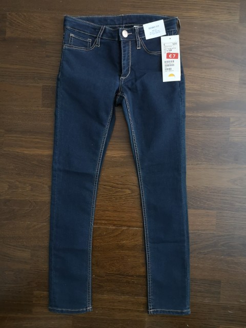 Hm skinny fit jeans št. 128  6 €