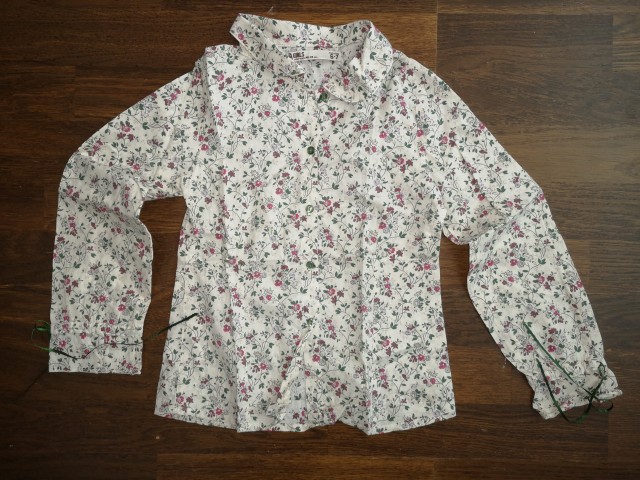 Zara bluzica št. 122  4 €