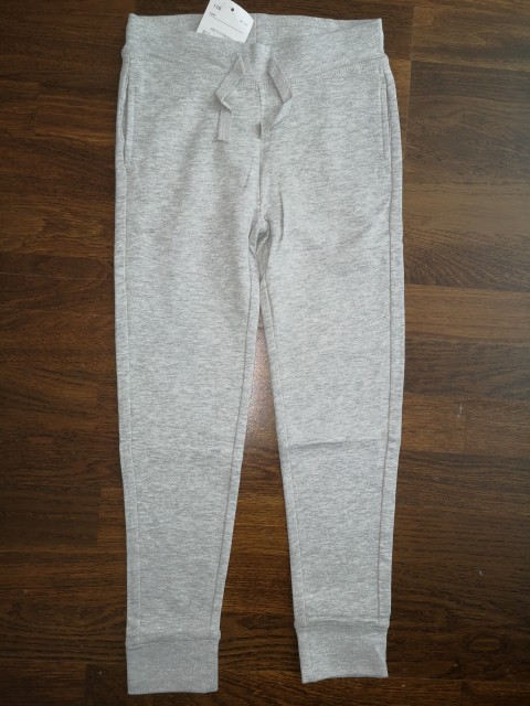C&a trenirka št. 116  5 €