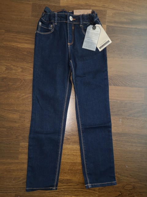 Zara skinny jeans št. 116  6,50 €