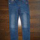 charles vogele skinny jeans št. 116  4 €