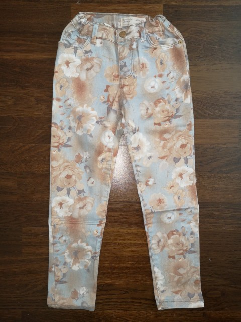 Zara skinny jeans št. 116  5 €