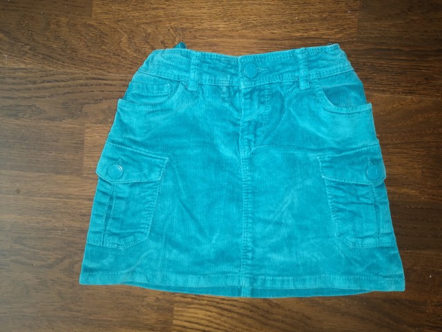 Okaidi žametno krilo št. 110  4 €