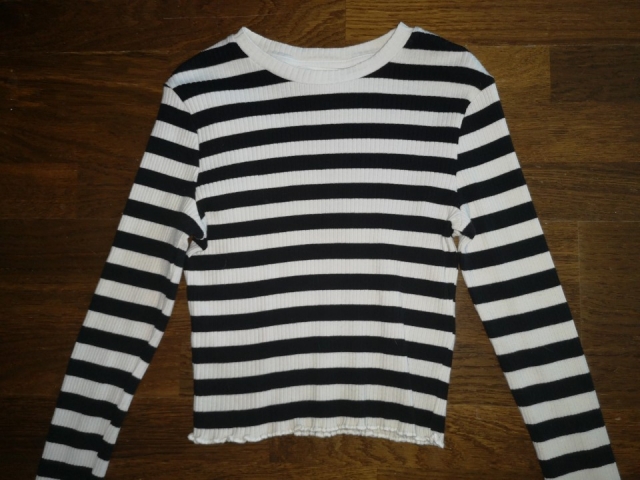 Hm crop majčka št. 146-152 (večja)  3 €