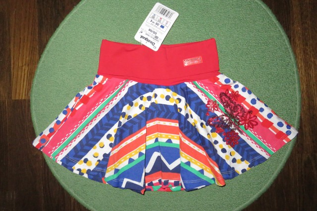 Desigual krilce 5-6 let in 7-8 let 17 €