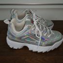 fila superge št. 38 (ustrezajo št. 37,5)  18 €