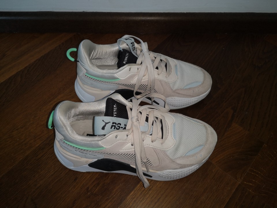 puma run superge št. 38  20 €