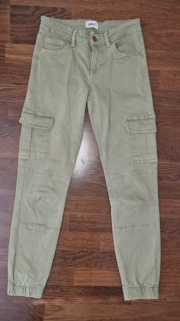 Only jeans št. 32-34  6 €