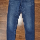 levis skinny jeans št. 158  10 €