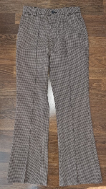 Hm hlače št. 158  4 €