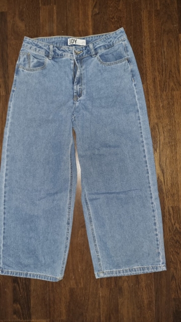 Jdy jeans cullotes  št. S  6 €