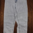 FB sister mom jeans št. S  5 €