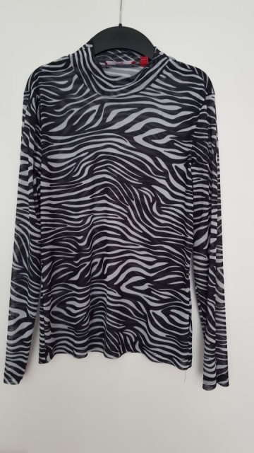 S oliver majčka št. XS 5 €