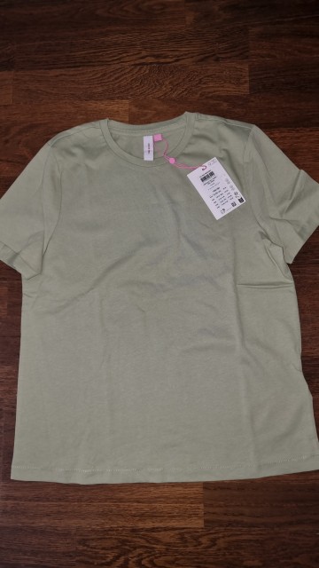 Vero moda majčka št. 158-164  5 €