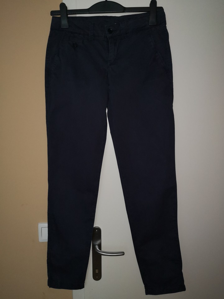 esprit chino hlače št. 34 6 €