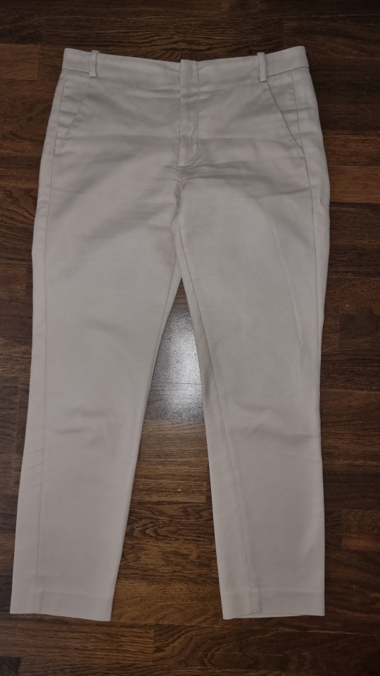 zara hlače št. S (bolj xs-s)   6 €