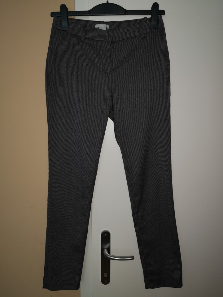 hm skinny hlače št. 34 6 €