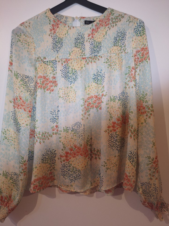 zara bluzica št. S  5 €