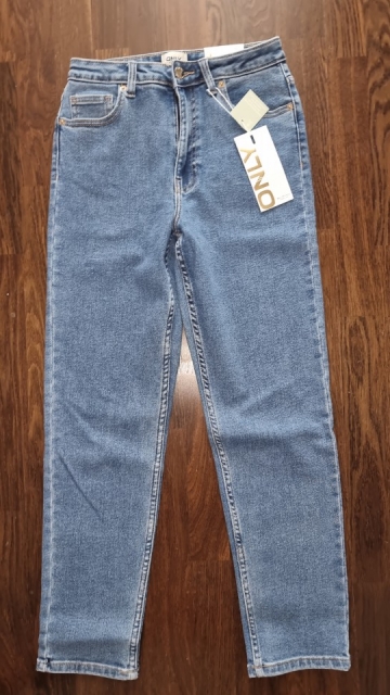 Only mom fit jeans št. 36  14 €
