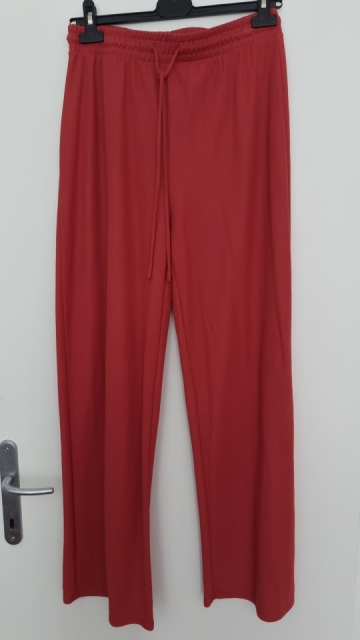 Only hlače št. M (komot za S)  7 €