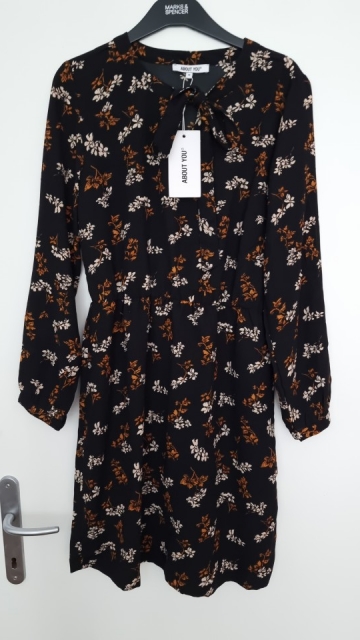 About you obleka št. 36  10 €