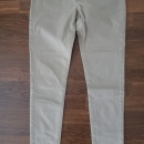 levis jeans št. 34  8 €