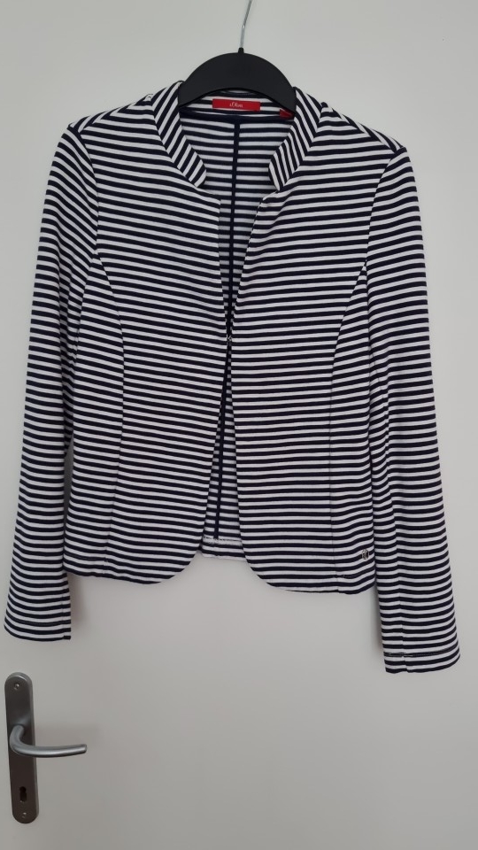 s oliver blazer št. 34  15 €