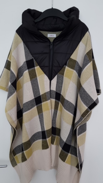S oliver topel pončo one size   30 €